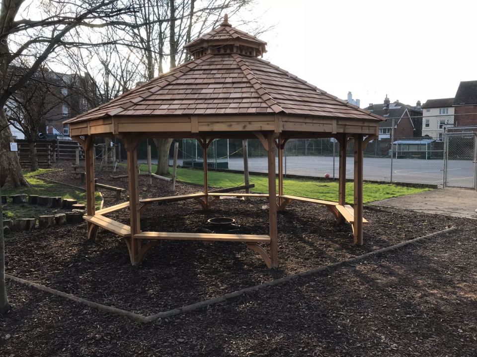 Fire Pit Shelter At Portsmouth High, Fire Pit Roof